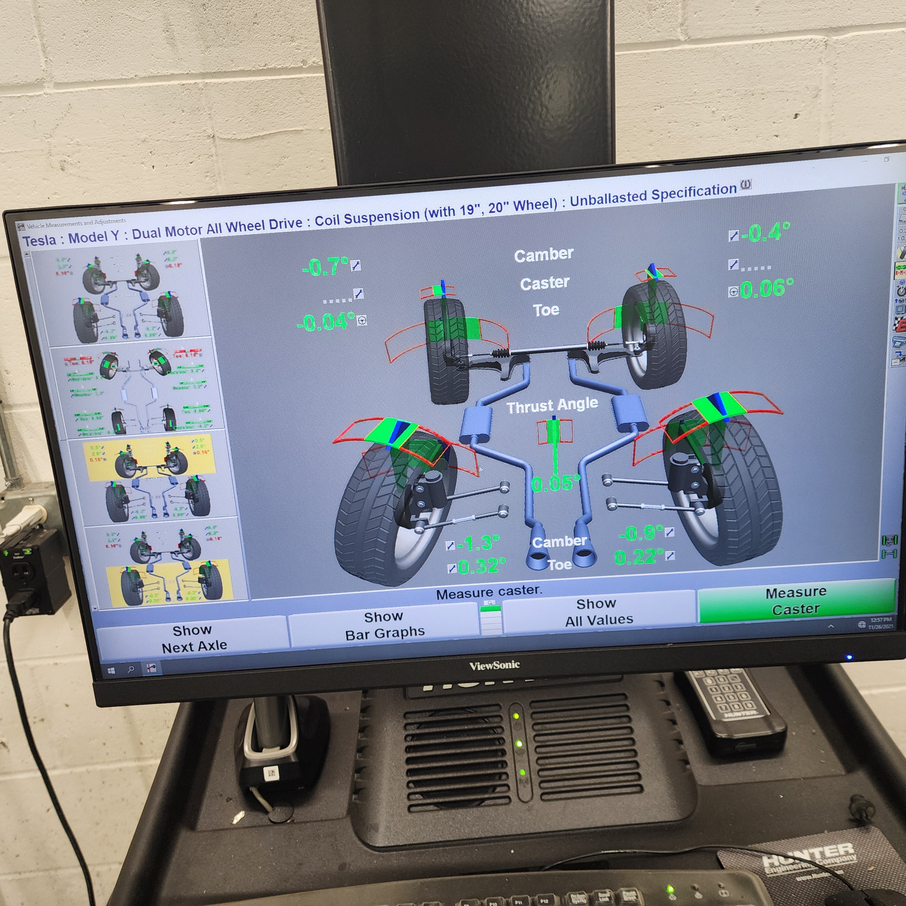 Hunter alignment machine screen displaying alignment data